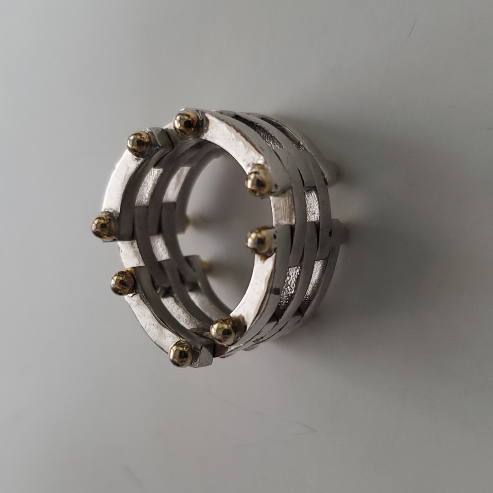 Silver ring - Picture 2 of 5